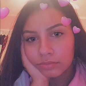 Meet your Posher, Ari